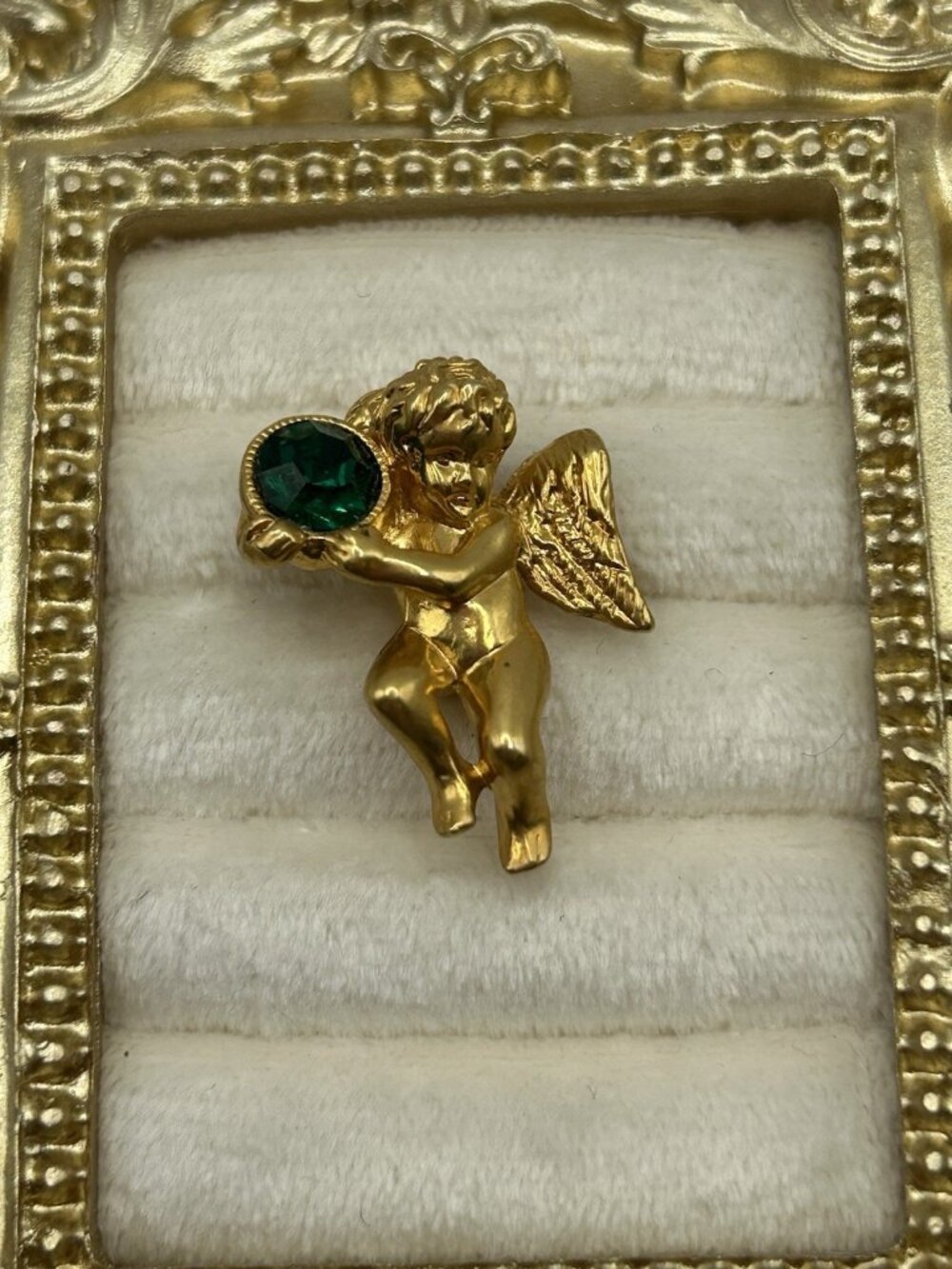 Vintage Avon Signed Gold Tone Cherub Pin With Green Rhinestone Angel Christmas